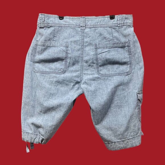 St. John's Bay - Women's Mid-Rise Cargo Bermuda Short - Light Blue - 4 - Picture 2 of 16